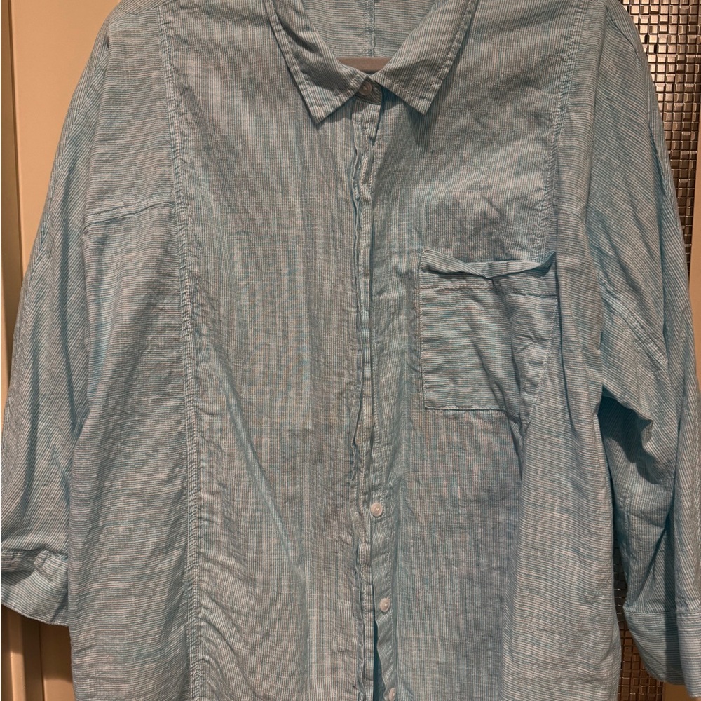 Maurices Light Blue Women's Button Down Shirt